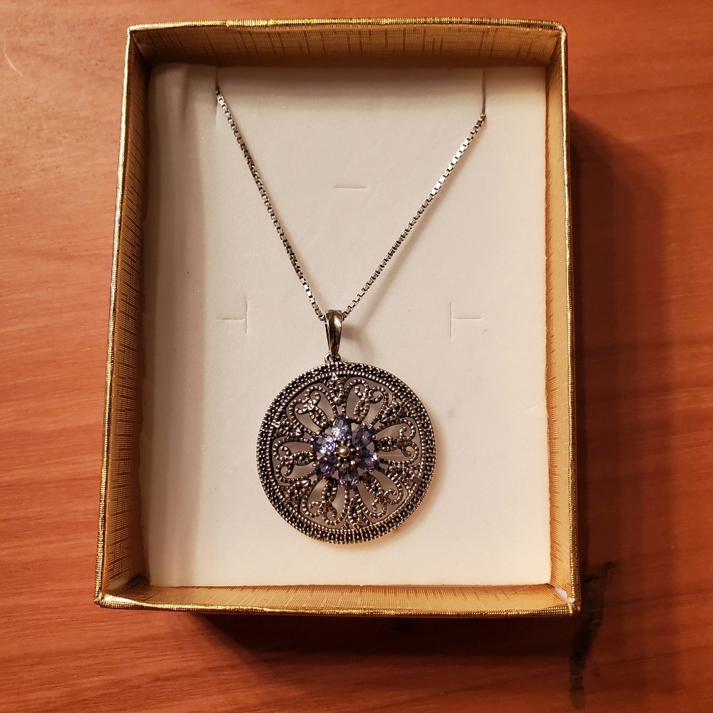 Sterling Silver Vintage Circular Filigree w/Amethyst Floral Necklace